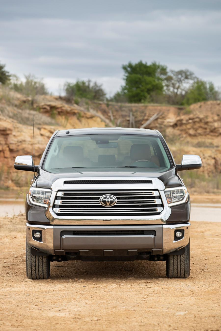  Toyota Tundra 1794 Edition CrewMax 2017 года  (фото 13 из 22)